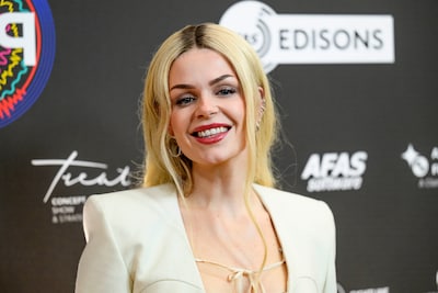دافينا ميشيل تغني النشيد الوطني مرة أخرى في سباق الجائزة الكبرى الهولندي الأخير: "لا أستطيع الانتظار"