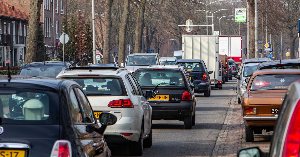 Bewoners aan drukke weg door Deventer willen tunnels (maar die zijn mogelijk te duur)