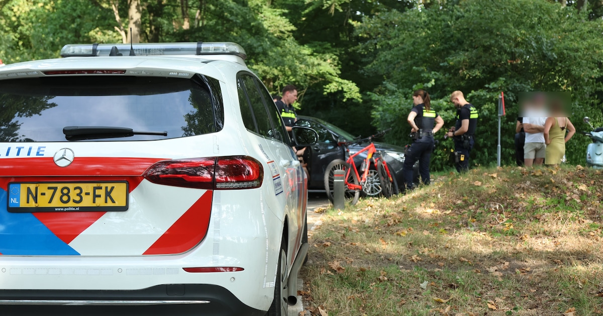 Botsing tussen fietser en auto bij recreatieplas Bussloo in Wilp