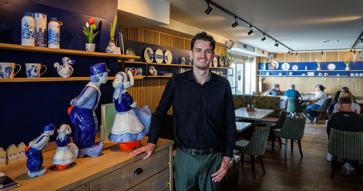 In Australië krijgt Dylan (22) een belletje uit Giethoorn, nu heeft hij er een restaurant in Delfts 
