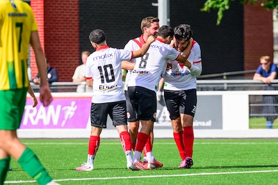 Burak Bakir (21) bezorgt Hoogland in de slotseconden eerste zege: ‘Eigenlijk ben ik geen doelpuntenm