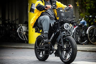 Fatbikes knallen door de winkelstraat, Kampen wil grens trek