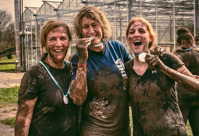 Tot je nek in de drek: op deze datum doe je mee aan een mudrun vlakbij Deventer