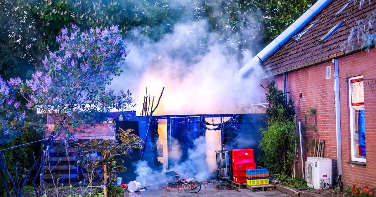 Brand naast Chinees restaurant op Ermerweg in Emmen