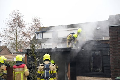 Schuur verwoest door uitslaande brand in Garderen