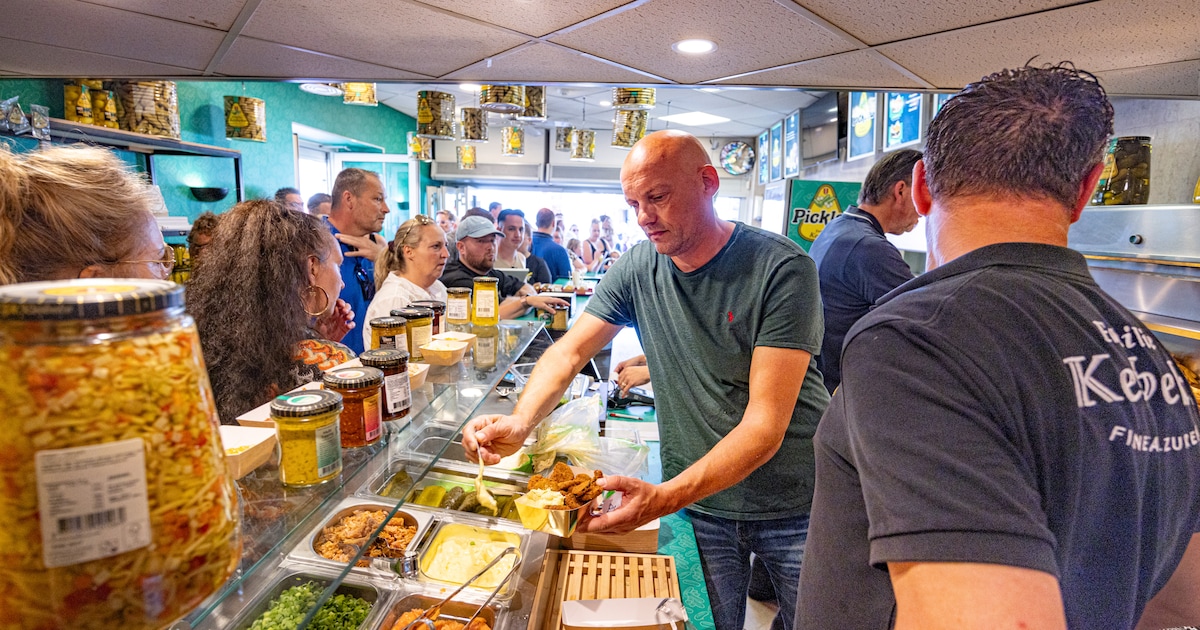 Zwolle heeft eerste augurkensnackbar van Nederland: ‘Gefrituurd of met Nutella?’