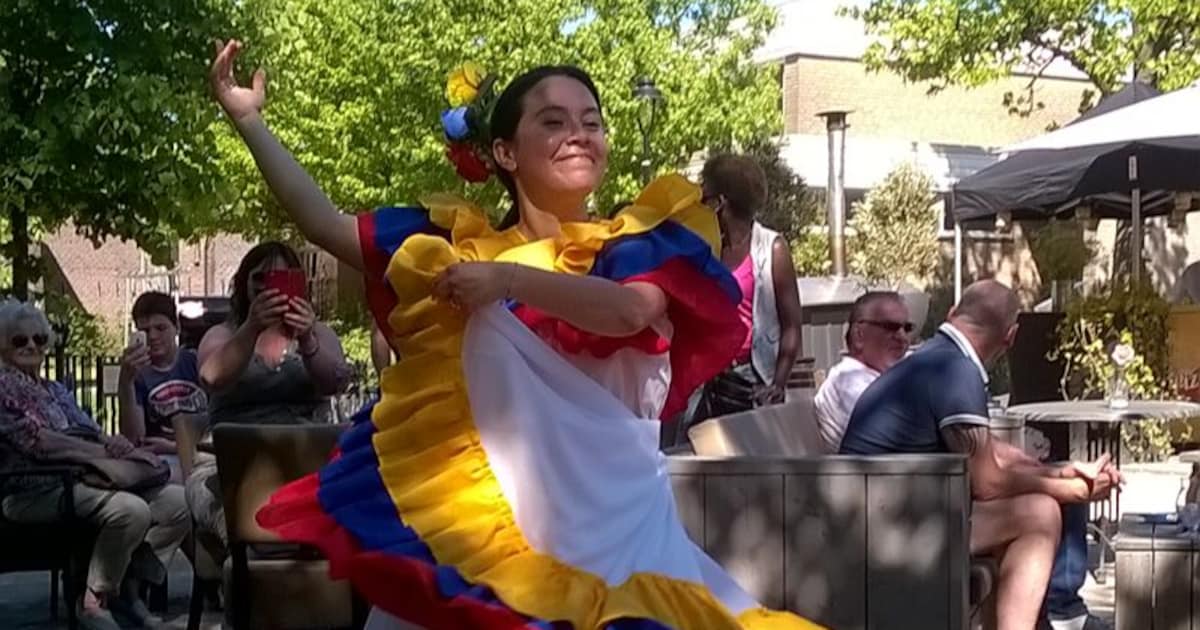 Tango, salsa en zumba: in dit Hengelose park mag iedereen de dansvloer op