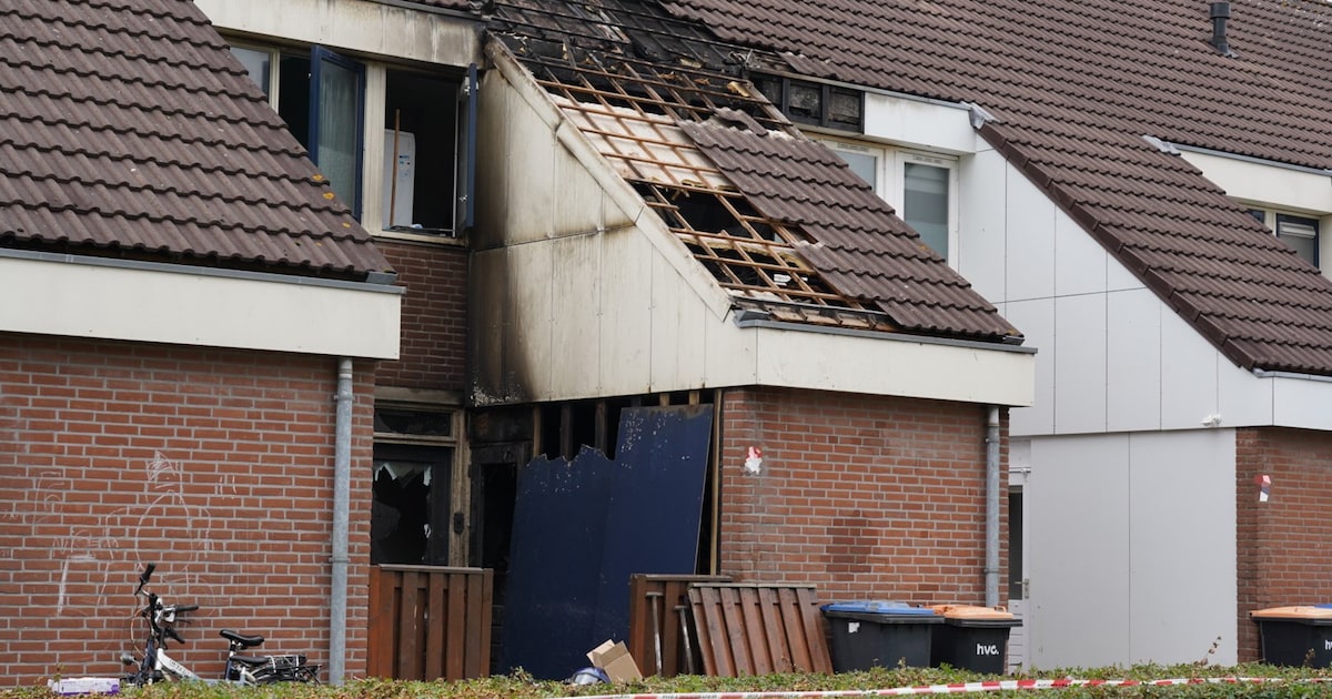 Woningen ontruimd na brand in Lelystad, getuigen hoorden knal