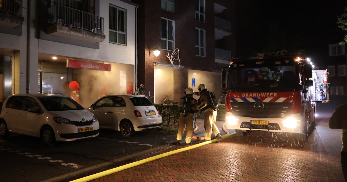 Brand in snackbar in Leusden, bovenwoningen ontruimd