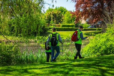 Vrijwilligers al dagen op zoek naar vermiste Hans (76): ‘Laten we hopen dat hij zit te wachten tot i