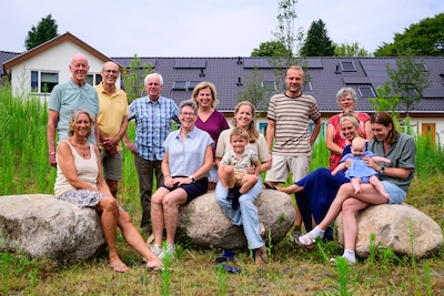 Bewoners in De Glind bouwen samen hun duurzame droomstraat: ‘Ik ga hier alleen nog tussen zes planke