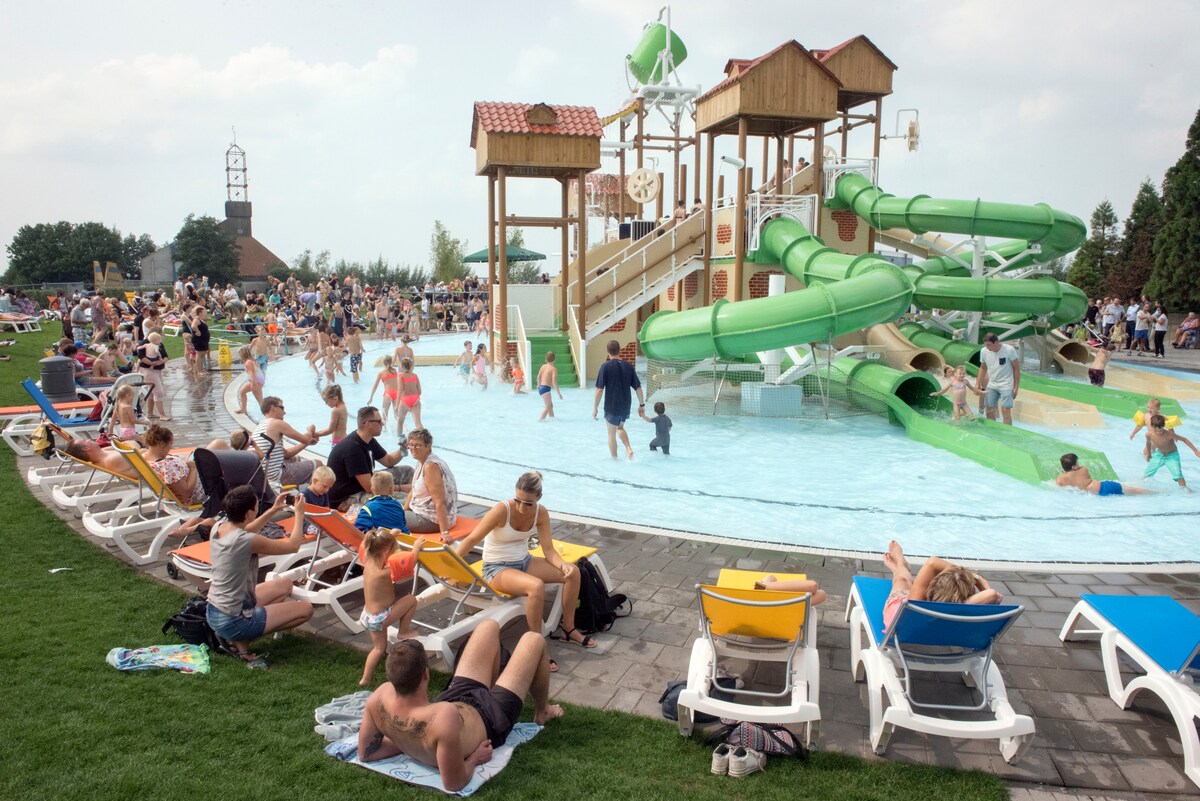 Vorig jaar is het nieuwe waterpark in het Dolfinarium geopend. Volgens general manager Alex Tiebot heeft dat geleid tot een toename van de bezoekersaantallen.