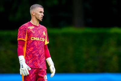 Keeper Jeffrey de Lange stapte in Marseille compleet andere wereld binnen: ‘Mankeer toch niets aan mijn handen?’