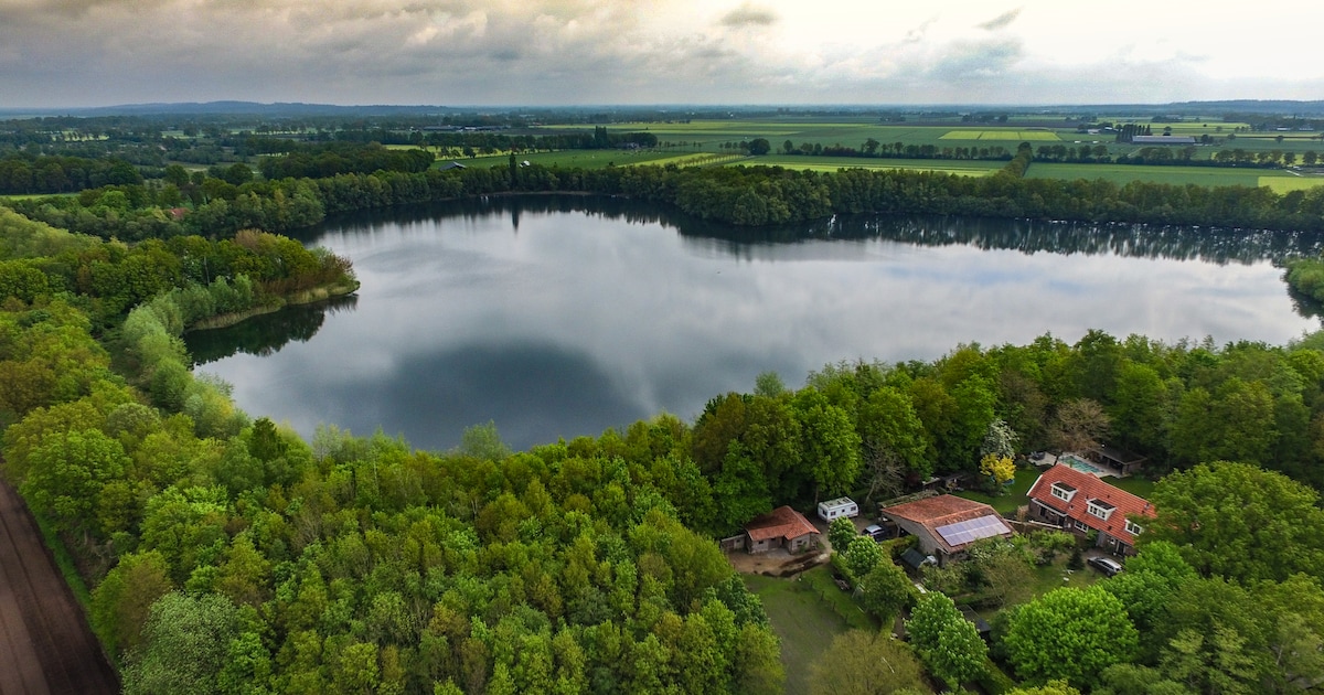 Luttenberg gaat Zwolle achterna: plannen voor drijvend zonnepark op Reko-plas | Foto