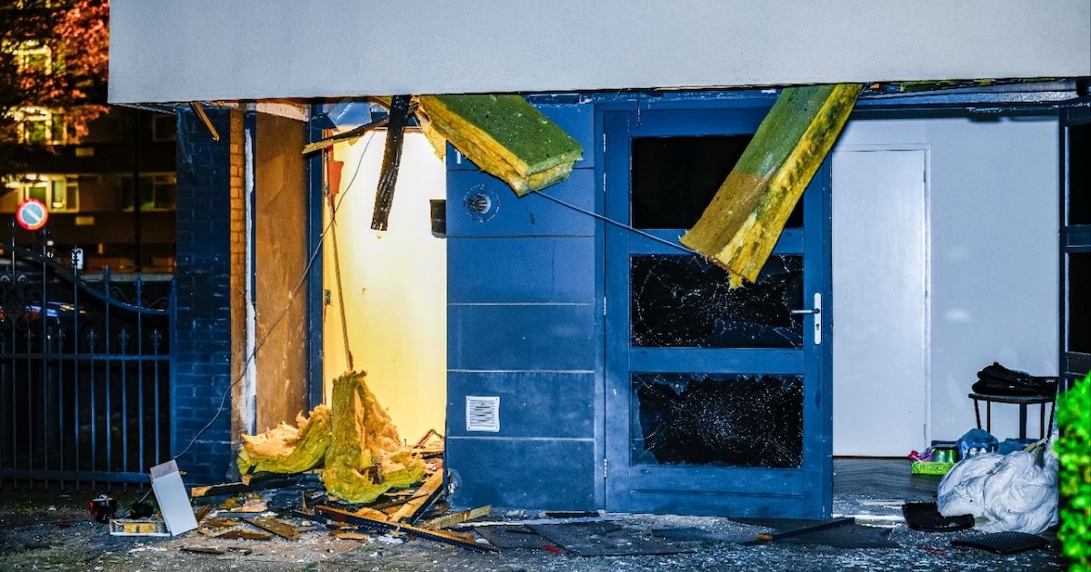Explosie bij woning aan Vassebrink in Enschede