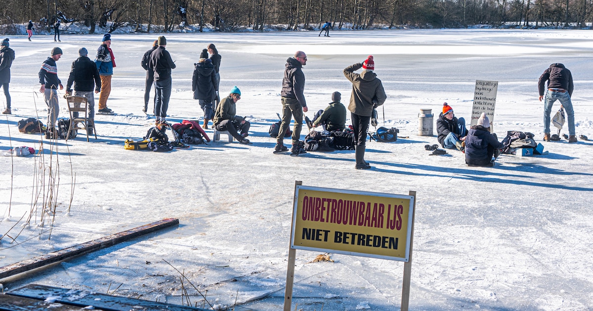 Schaatspret in Zwolle is nu echt begonnen, al is het op eigen risico op ‘onbetrouwbaar ijs’