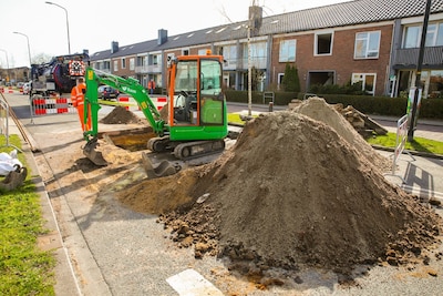 Weg in Apeldoorn weer open na verzakking door kapotte rioolbuis