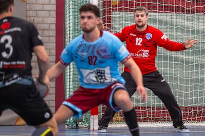 Terug op oude nest is doel van keeper Bjorn dichtbij: met zijn Arnhemse vrienden naar de hoogste lea