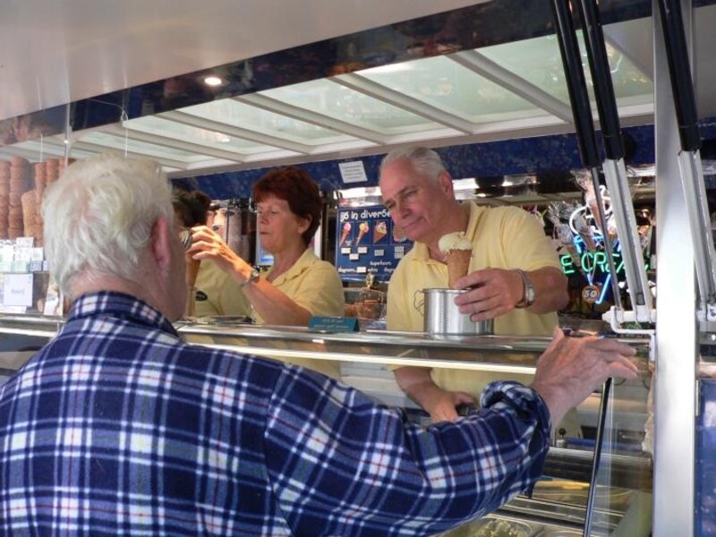 Ruim een halve eeuw ijs in Gortel | Regio | De Stentor.nl