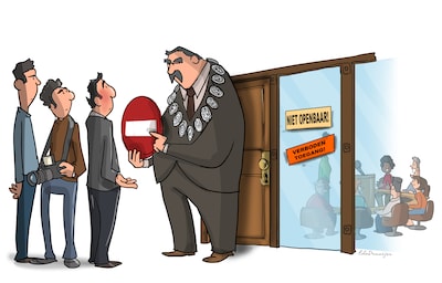 Professor schrikt van gesloten deur in Epe: ‘Nieuwe leden gemeenteraad kiezen’