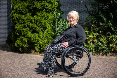 Esther worstelt met doelgroepenvervoer: twee uur wachten op een taxi