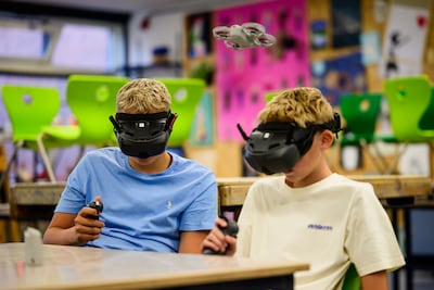 Corlaer College zet VR-brillen in bij technieklessen: ‘Veilig en praktisch’