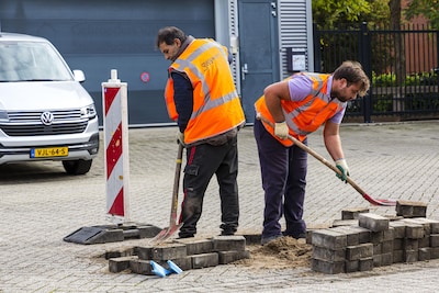 Glasvezelaanleg begint op drie bedrijventerreinen