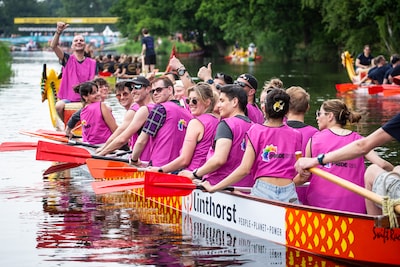 Nieuwsquiz met Harm Edens, Pride Walk, drakenbootrace en meer: Pride Apeldoorn komt er weer aan