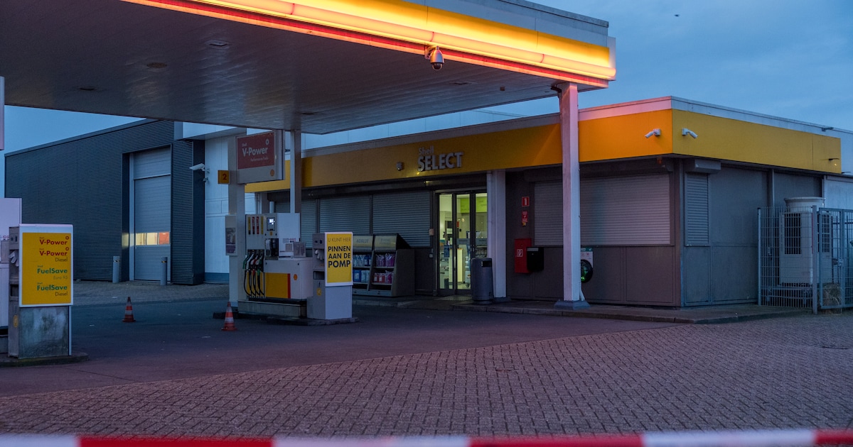 Overval op tankstation in Almere, politie zoekt man met zonnebril | 112 nieuws Almere