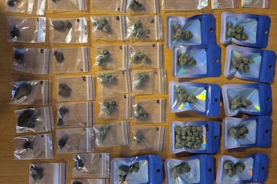 Man en vrouw in Lelystad aangehouden nadat politie drugs vindt in auto en huis