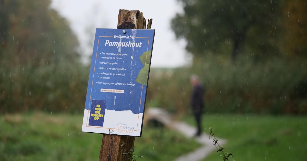 Deze borden zijn pas net geplaatst in Almere, maar er zijn er al tientallen van gesloopt: ‘Gefrustre