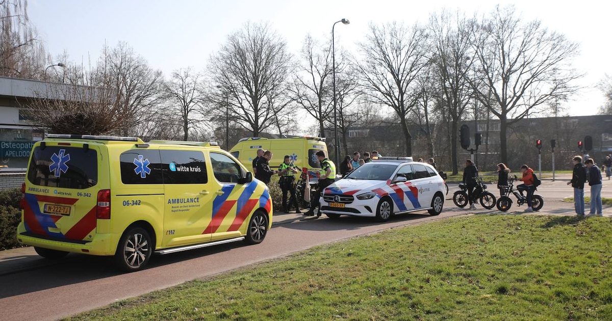 Gewonde bij botsing tussen twee fietsers in Apeldoorn