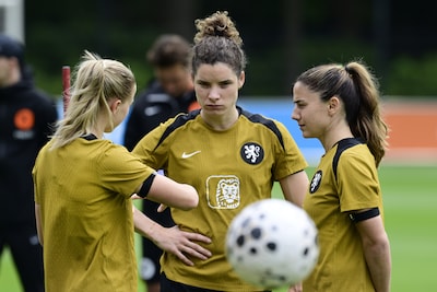 Oranje Leeuwinnen hopen op wonder in Almelo: ‘Misschien iets