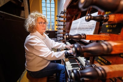 Het orgel van Steenwijk ‘brult’ weer als vanouds: ‘Letterlijk alle registers weer open’