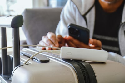 كيف تمنع الشاحن المتنقل من التحول إلى خطر أمني؟