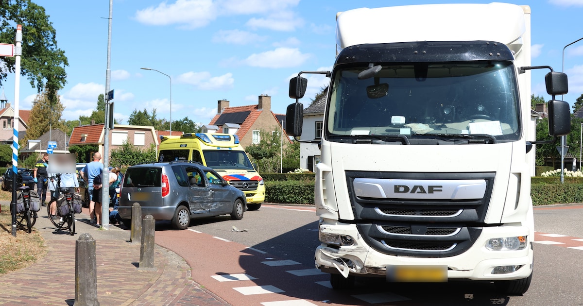 Gewonde na botsing tussen auto en vrachtwagen in Twello