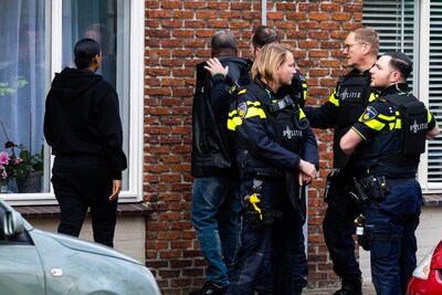 Hoe een conflict over tegeltjes uitloopt op een gijzeling in Almelo