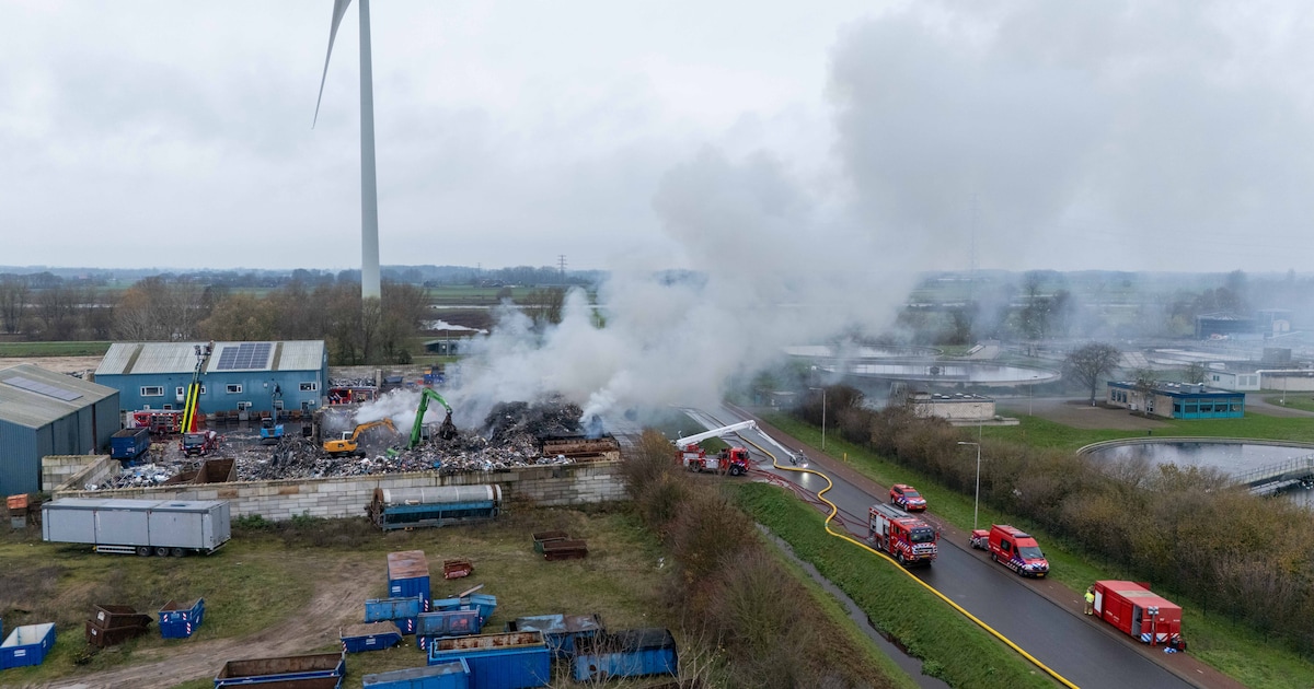 Brand in Zutphen na 34 (!) uur geblust en toch is de klus nog niet helemaal afgerond