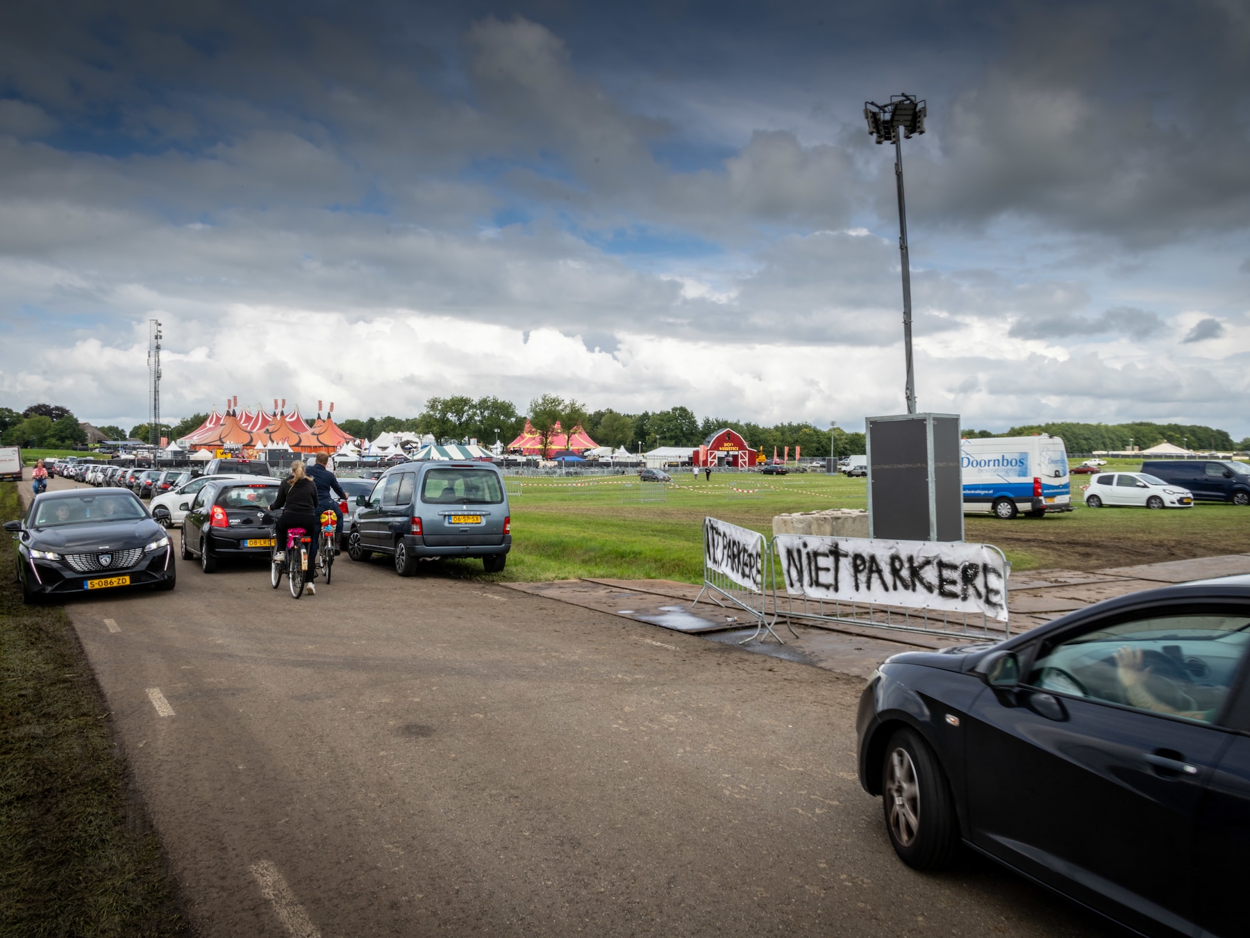 Jonge vrouw verliest vinger bij festival Dicky Woodstock: ‘Heel erg triest’