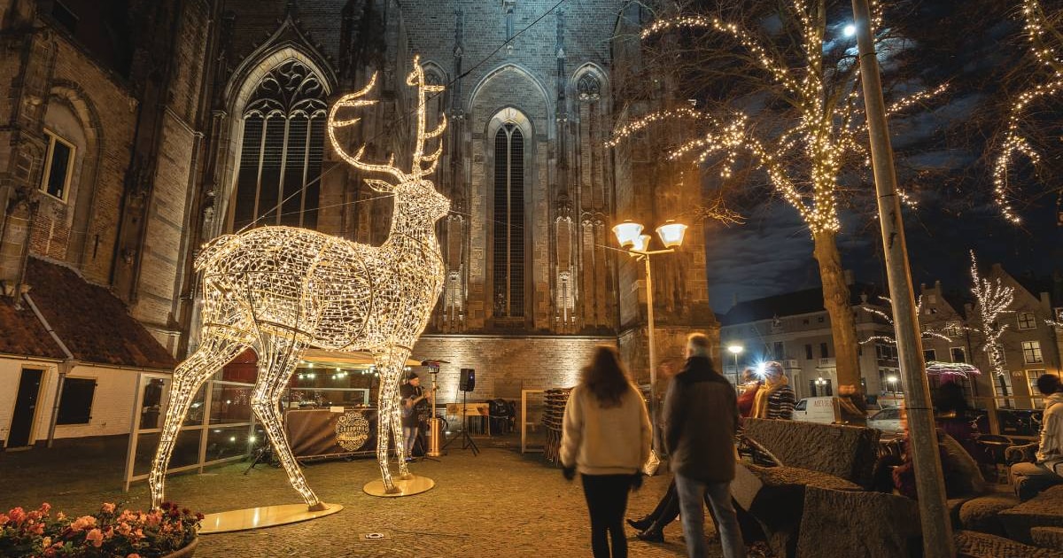 Expositie met lichtobjecten van cursisten in Deventer