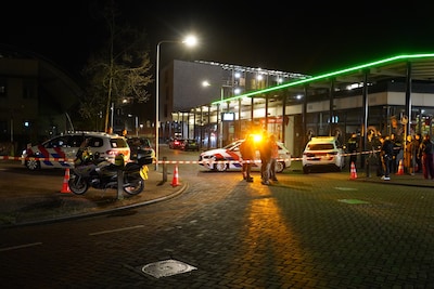 Steekpartij in Zwolle: gewond stel vlucht uit flat, bewoner aangehouden