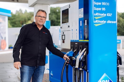 Duitse pompbaas voorspelt stormloop vanuit Nederland nu brandstof nóg goedkoper wordt: ‘Tanktoerisme