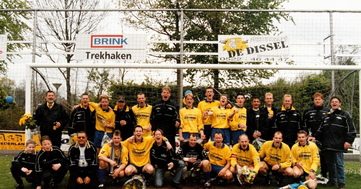 Reünie in Staphorst loopt een beetje uit de hand: nu komen ook bekende oud-profvoetballers langs