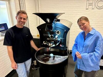 Rika en Bjorn kochten ‘blind’ een ticket naar Colombia, nu maken ze zelf koffie