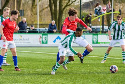 In de derby tegen Twenthe maakt Yilber Haverslag voor Hector diep in blessuretijd het verschil