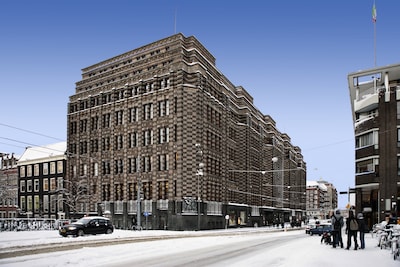 Uittip: mensen afluisteren in hun eigen huis in het Stadsarchief