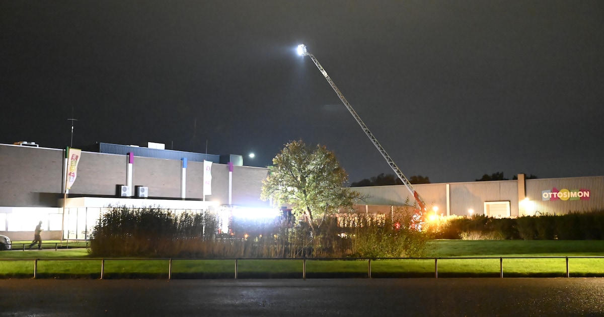 Brand bij Otto Simon in Almelo snel onder controle