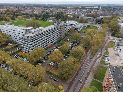 Elektrische auto? Dan kom je er bekaaid vanaf bij deze gloednieuwe parkeergarage in Zwolle