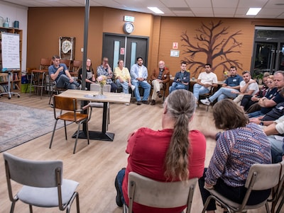 Nieuw bewonersplatform spreekt met politici in Epe over bestaansonzekerheid
