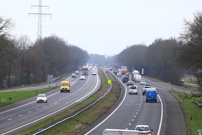 Bedrijven eisen snel ingrijpen door rechter: sluiting A30 kost ‘tienduizenden euro’s per dag’